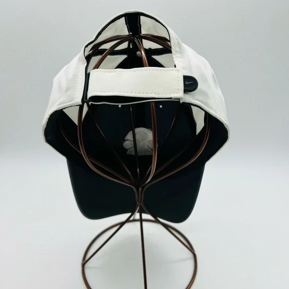 NIKE LEGACY 91 ATHLETIC HAT WHITE AND GRAY WITH OCTOPUS EMBROIDERED ON FRONT - Picture 3 of 12